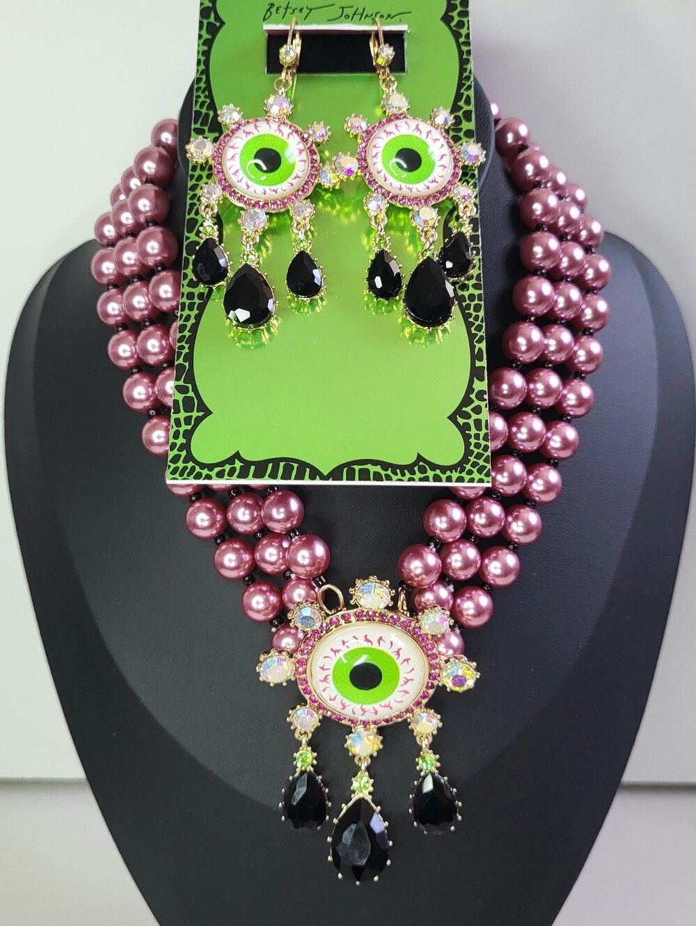 Betsey Johnson Eye Eyeball And Faux Pearl Statement Necklace And Earrings Set.